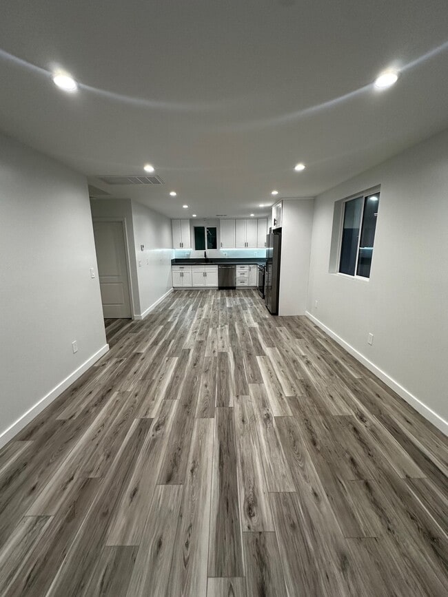 property at 10626 S Gramercy Pl