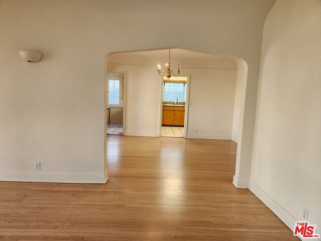 459 N Formosa Ave in Los Angeles, CA - Building Photo - Building Photo