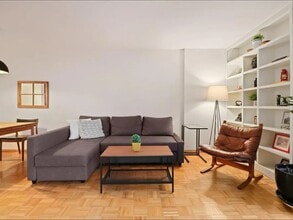1080 Pacific St in Vancouver, BC - Building Photo - Building Photo
