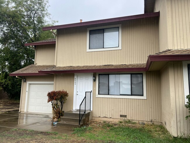 4464 Pomo Cir