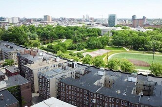 125 Park Dr, Unit # 36 in Boston, MA - Building Photo - Building Photo