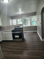 702 1/2-01-1/2 High St Rd in Logansport, IN - Building Photo