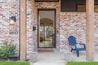 9847 Mixon Dr in Dallas, TX - Building Photo - Building Photo