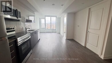 556 Marlee Ave in Toronto, ON - Building Photo - Building Photo