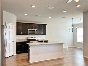 3333 Brosnan Rd in Lorena, TX - Building Photo - Building Photo