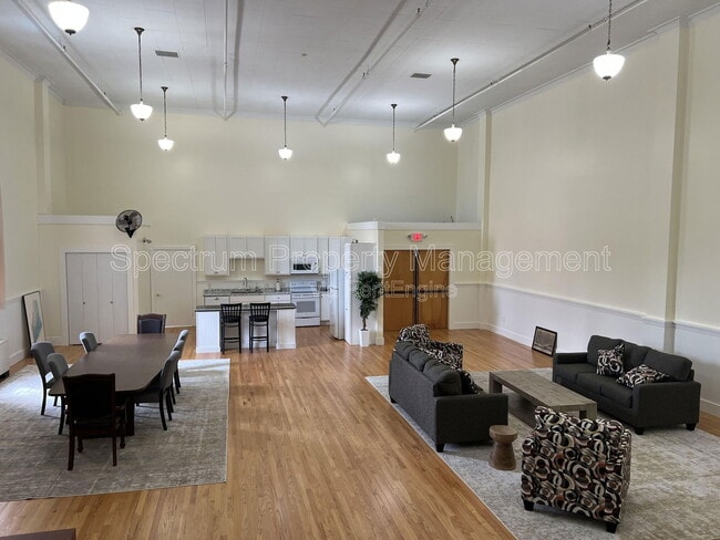 24 Common St in Waterville, ME - Building Photo - Building Photo