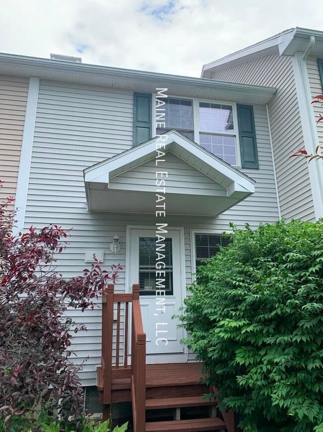 5 River Village Dr in Milford, ME - Building Photo - Building Photo