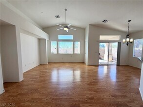 7998 Half Moon Point Dr in Las Vegas, NV - Building Photo - Building Photo
