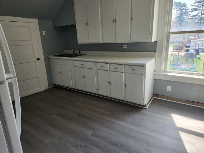 2201 W 2nd St in Davenport, IA - Building Photo - Building Photo