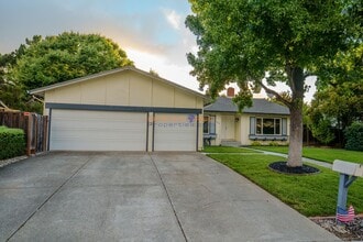 1634 Harlan Dr in Danville, CA - Building Photo - Building Photo