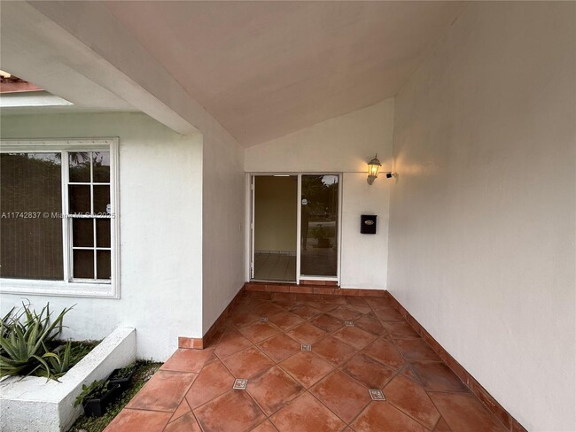 1203 SW 57th Ave in West Miami, FL - Building Photo - Building Photo