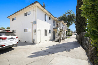 517 S 6th St in Montebello, CA - Building Photo - Building Photo