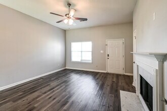 8389 Palm Springs Dr in Memphis, TN - Building Photo - Building Photo