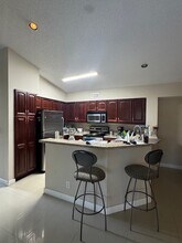 7640 Westwood Dr, Unit 415 in Tamarac, FL - Building Photo - Building Photo