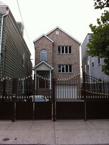35 Hawkins St, Unit 1 in Newark, NJ - Building Photo