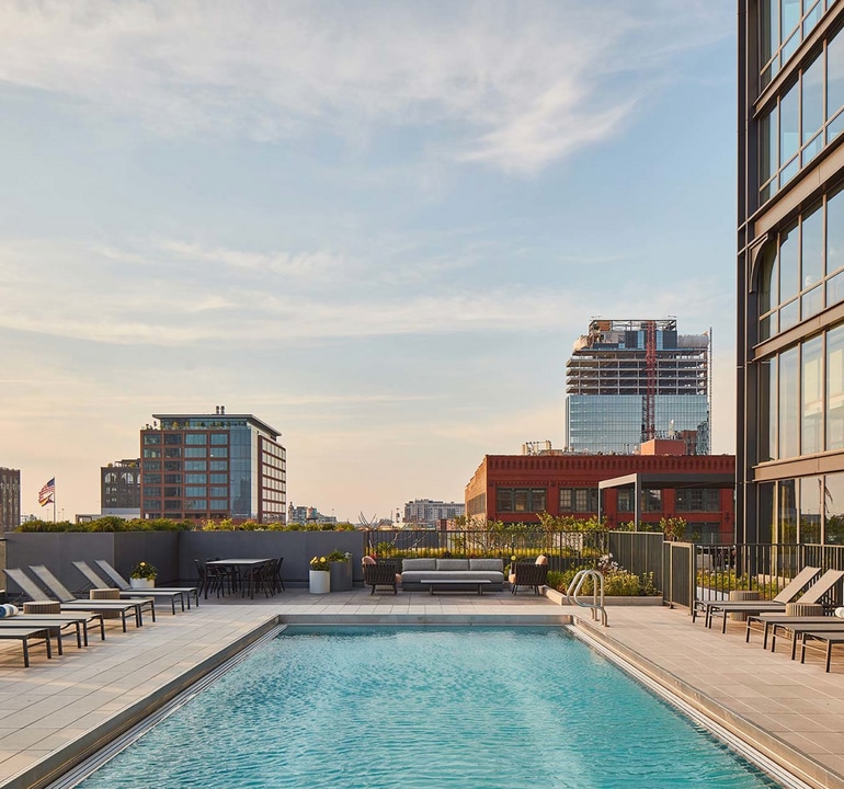 110 N Peoria St, Unit 3306 in Chicago, IL - Foto de edificio