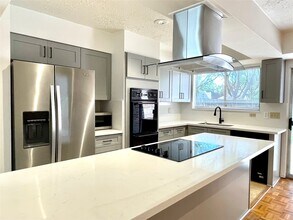 2551 Coopers Post Ln in Sugar Land, TX - Building Photo - Building Photo