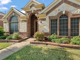 2905 Regents Park Ln in Garland, TX - Foto de edificio - Building Photo