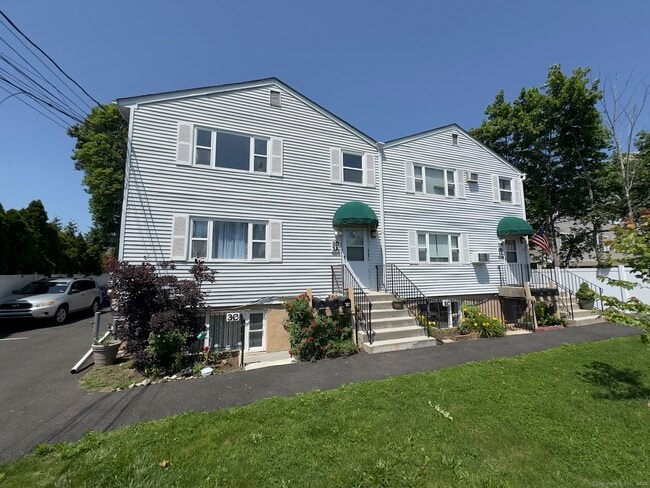 property at 3 Sniffen St