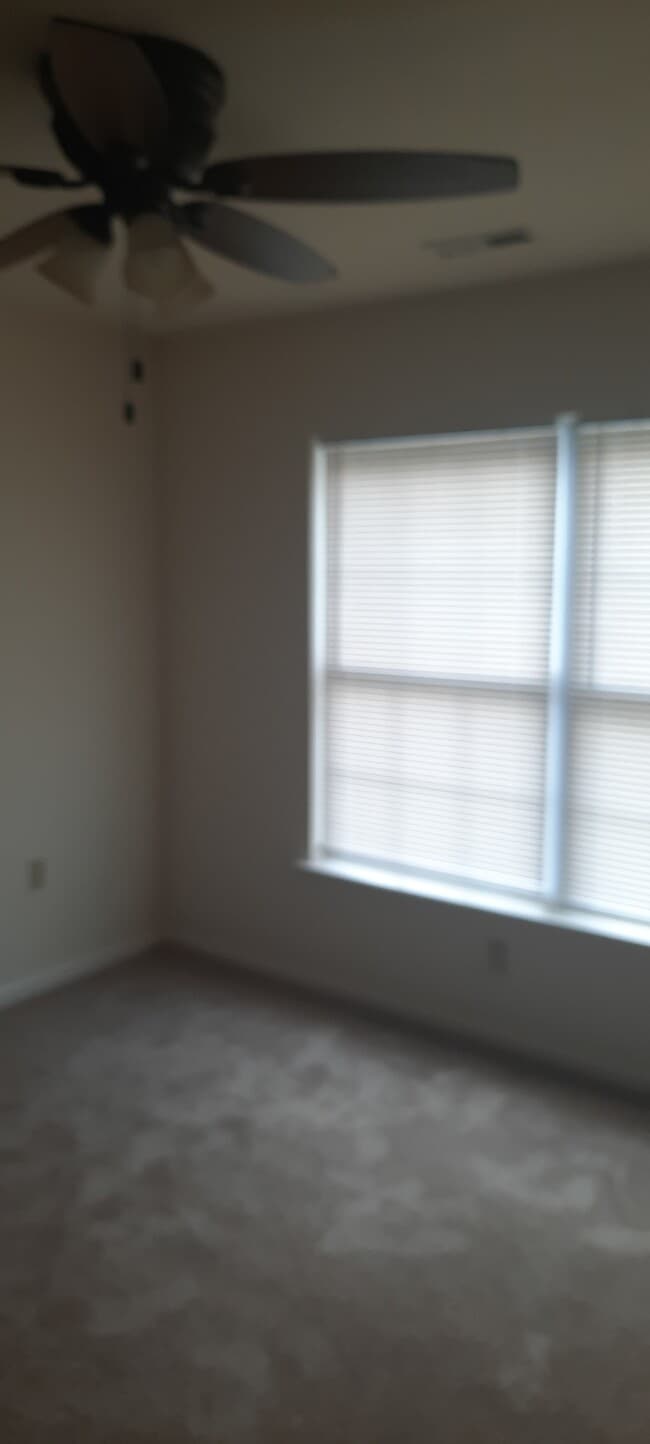 64 Isabella Ave, Unit 2nd flr in Newark, NJ - Building Photo - Building Photo