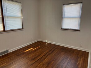 1132 Virginia St in Waterloo, IA - Building Photo - Building Photo
