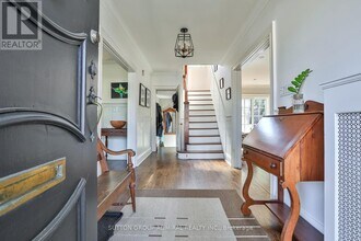 214 Dinnick Crescent in Toronto, ON - Building Photo - Building Photo