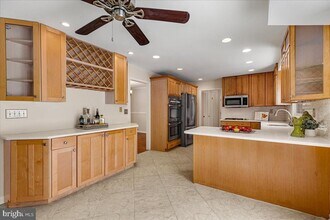 27 Cartwright Dr in West Windsor Township, NJ - Building Photo - Building Photo