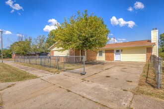 2439 S 123rd E Ave in Tulsa, OK - Building Photo - Building Photo