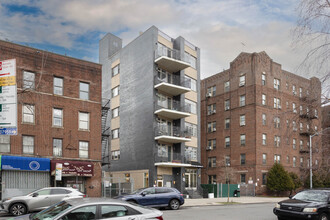 1329 E 17th St in Brooklyn, NY - Building Photo - Building Photo