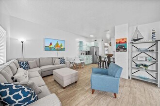 215 Jefferson Ave in Cape Canaveral, FL - Building Photo - Building Photo