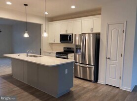 120 Metcalf Terrace in Winchester, VA - Building Photo