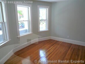 17 Milton St in Cambridge, MA - Building Photo - Building Photo
