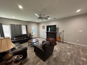 157 S Nancy St in Del Rio, TX - Building Photo - Building Photo