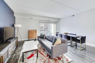 4311 N Sheridan Rd in Chicago, IL - Building Photo - Building Photo