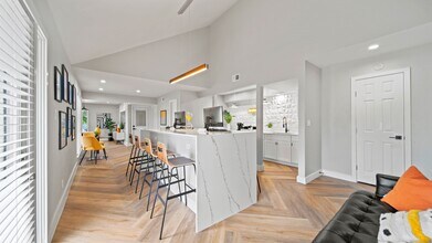 Aero Riverside in Austin, TX - Building Photo - Building Photo
