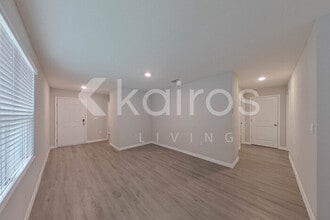 8688 SW 43rd Ter in Ocala, FL - Foto de edificio - Building Photo