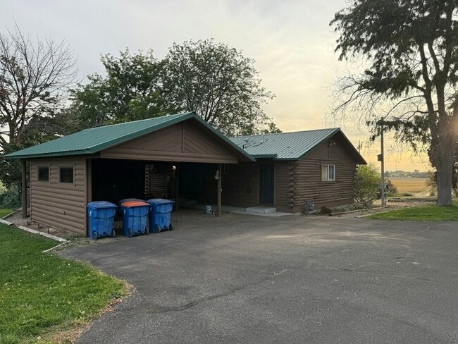 8300 Gantz Ave in Boise, ID - Building Photo - Building Photo