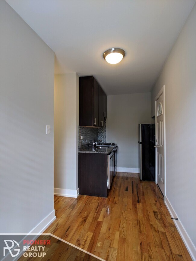 2752 N Mildred Ave, Unit 1
