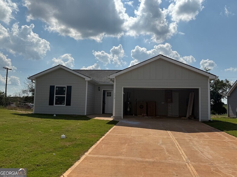 172 ADALINE COURT in Carnesville, GA - Building Photo