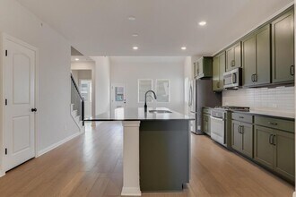 168 Kings Cyn Dr in Dripping Springs, TX - Building Photo - Building Photo