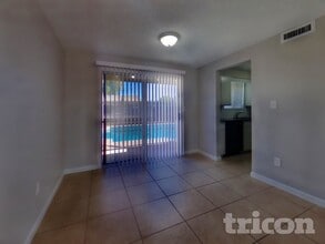 3830 W Royal Palm Rd in Phoenix, AZ - Building Photo - Building Photo