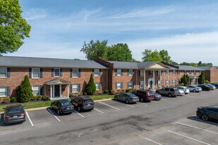 Camelot East in Louisville, KY - Building Photo