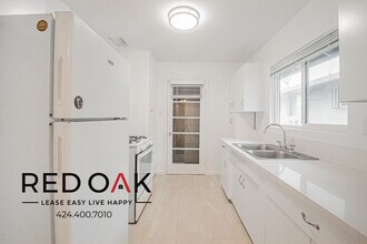 234 Fair Oaks Ave in Pasadena, CA - Building Photo - Building Photo