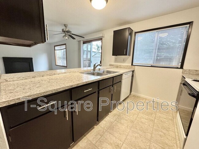 2720 204th St SW in Lynnwood, WA - Building Photo - Building Photo