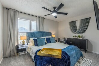 7105 Chas Dr in Pleasant Valley, MO - Building Photo - Building Photo