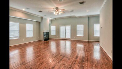 5415 Kansas St in Houston, TX - Building Photo - Building Photo