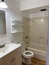 23719 Bowl Rd in Crestline, CA - Foto de edificio - Building Photo