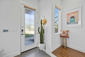 3017 E 16th St in Austin, TX - Building Photo - Building Photo