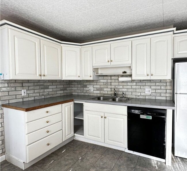 525 Howland Ave in Toledo, OH - Building Photo - Building Photo