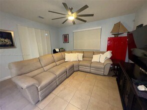 455 SE 34th Terrace in Homestead, FL - Building Photo - Building Photo